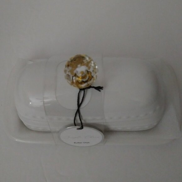 White Ceramic Butter Dish with Lid - Picture 2 of 10